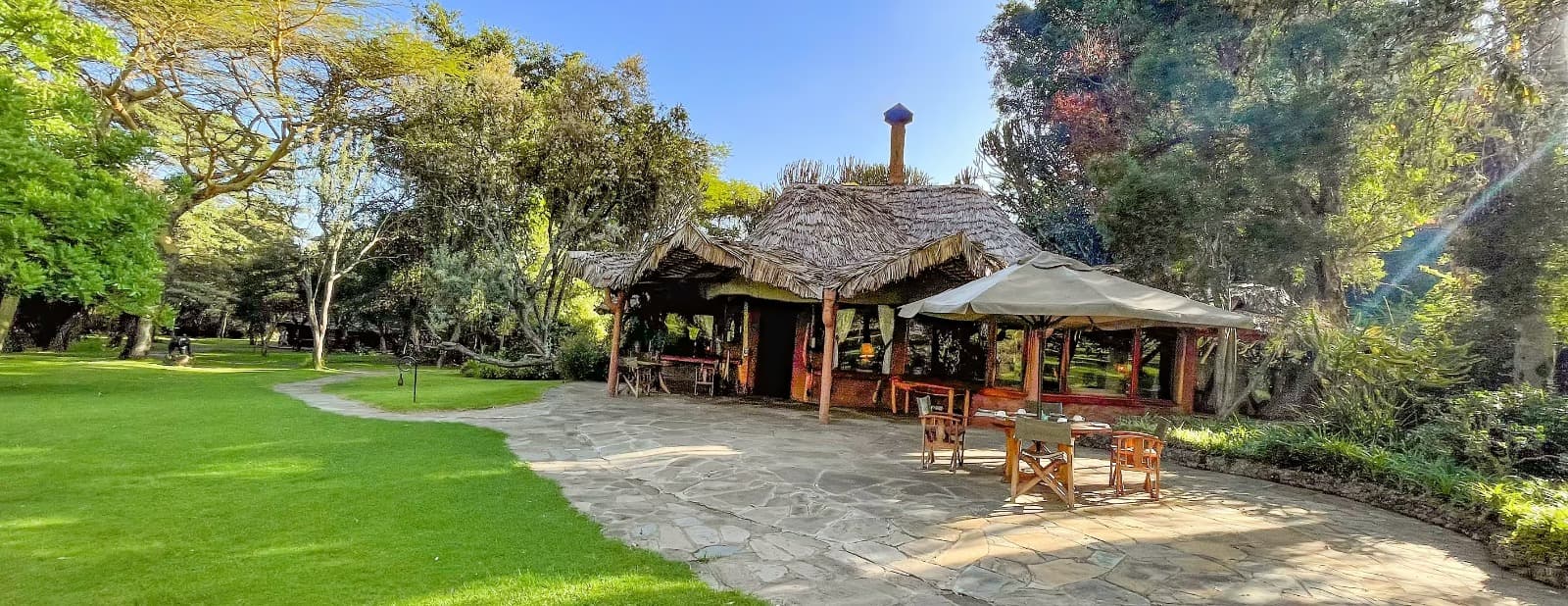 Chui Lodge garden dining terrace in Naivasha